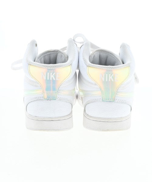 NIKE รองเท้าผ้าใบ