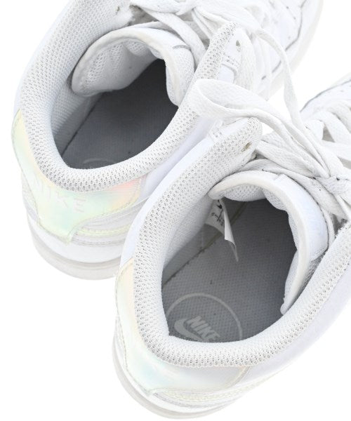 NIKE รองเท้าผ้าใบ