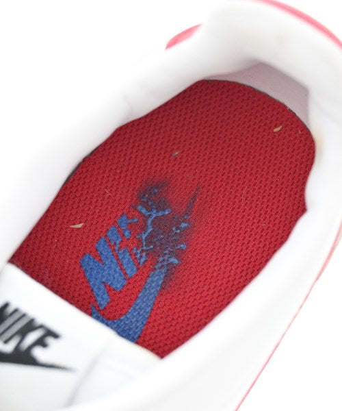 NIKE รองเท้าผ้าใบ