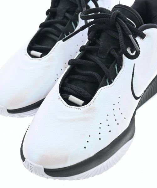 NIKE รองเท้าผ้าใบ