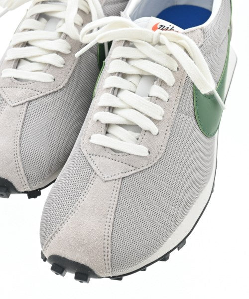 NIKE รองเท้าผ้าใบ
