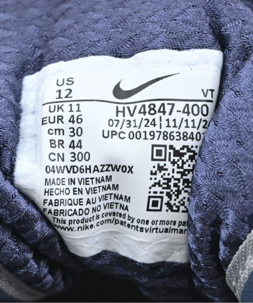 NIKE รองเท้าผ้าใบ