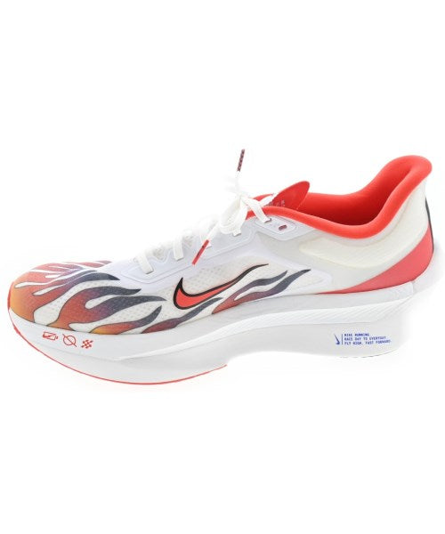 NIKE รองเท้าผ้าใบ