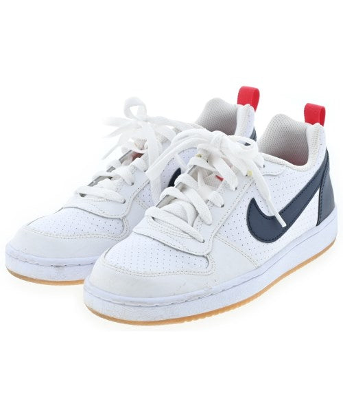 NIKE รองเท้าผ้าใบ