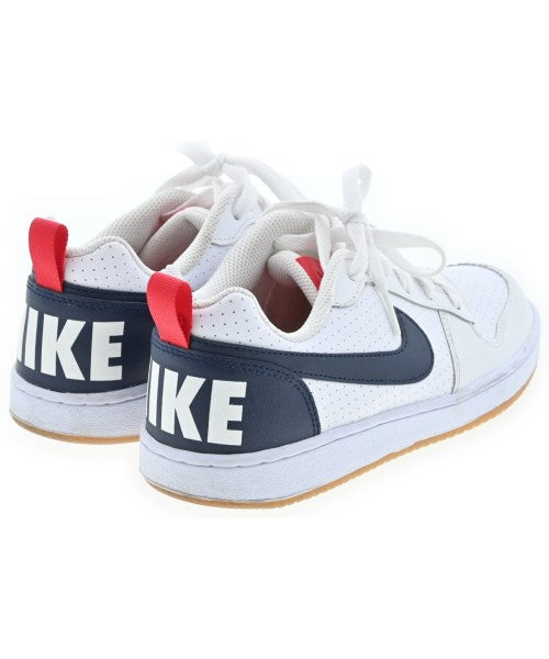 NIKE รองเท้าผ้าใบ