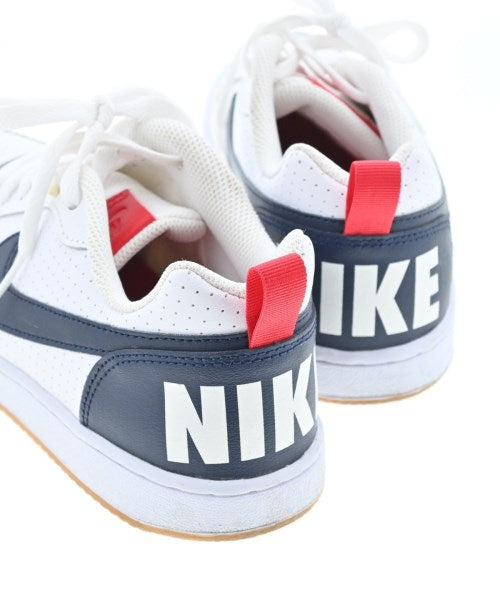 NIKE รองเท้าผ้าใบ