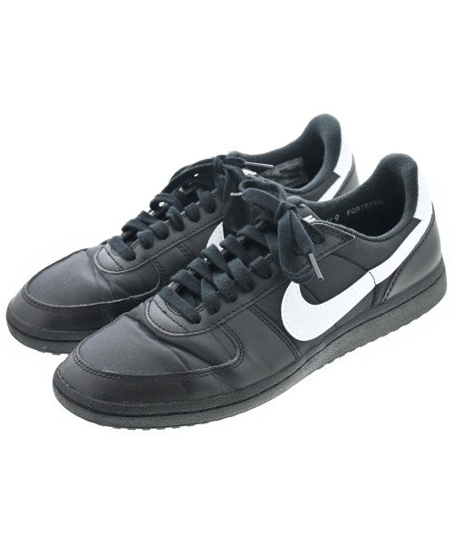 NIKE รองเท้าผ้าใบ
