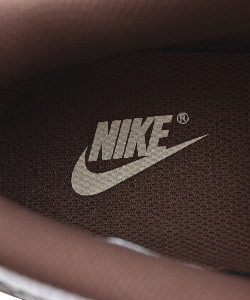 NIKE รองเท้าผ้าใบ