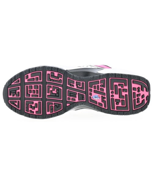 NIKE รองเท้าผ้าใบ