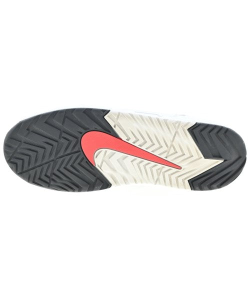 NIKE รองเท้าผ้าใบ