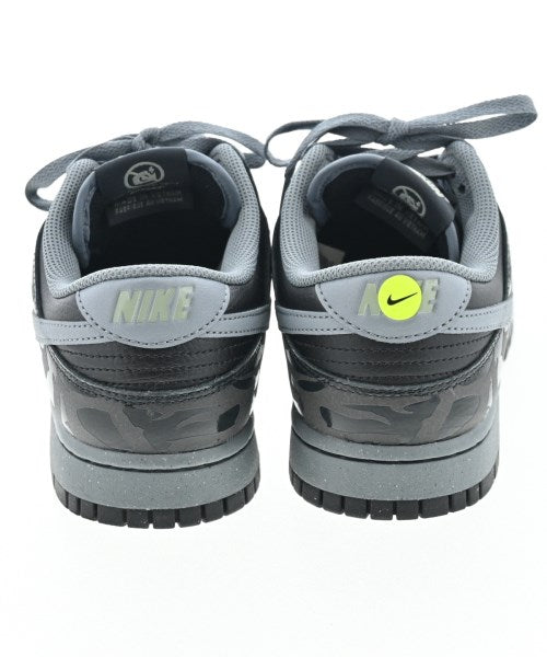 NIKE รองเท้าผ้าใบ