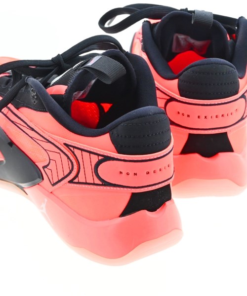 NIKE รองเท้าผ้าใบ