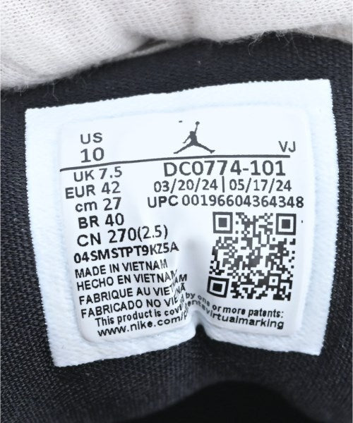 NIKE รองเท้าผ้าใบ
