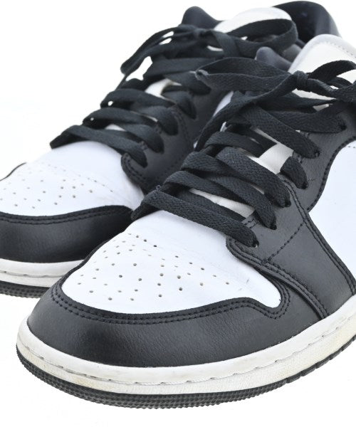 NIKE รองเท้าผ้าใบ