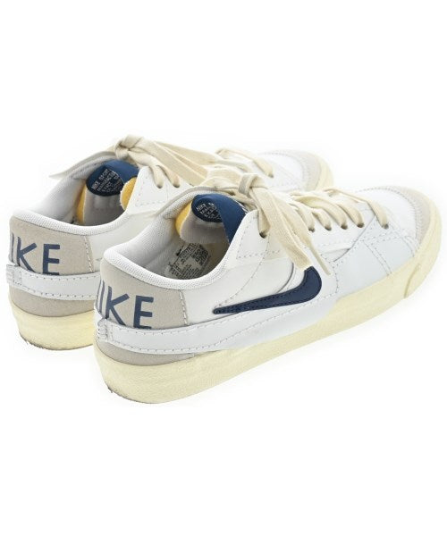 NIKE รองเท้าผ้าใบ