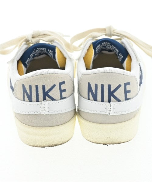 NIKE รองเท้าผ้าใบ
