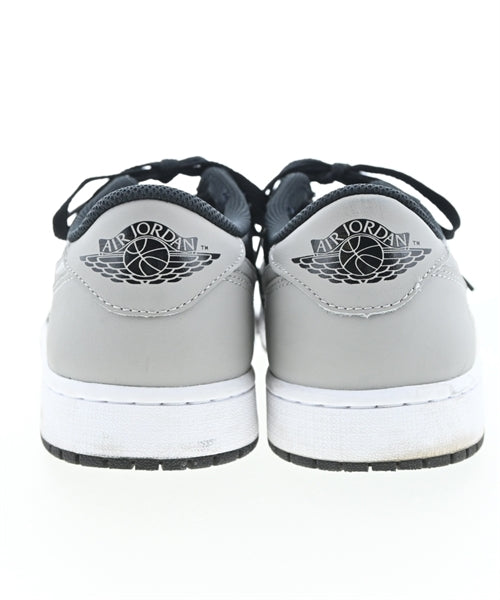 NIKE รองเท้าผ้าใบ