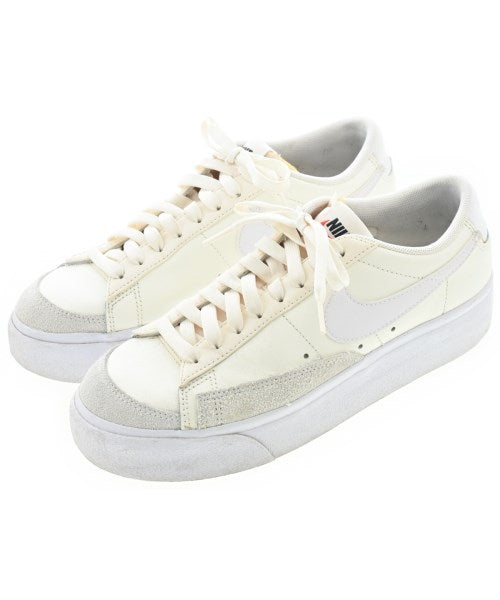 NIKE รองเท้าผ้าใบ