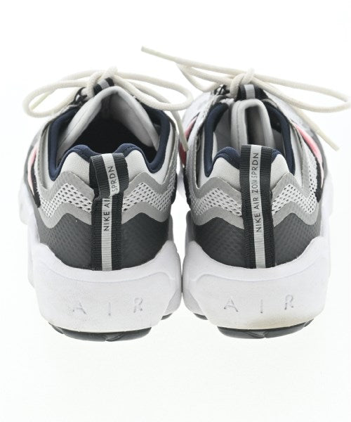 NIKE รองเท้าผ้าใบ