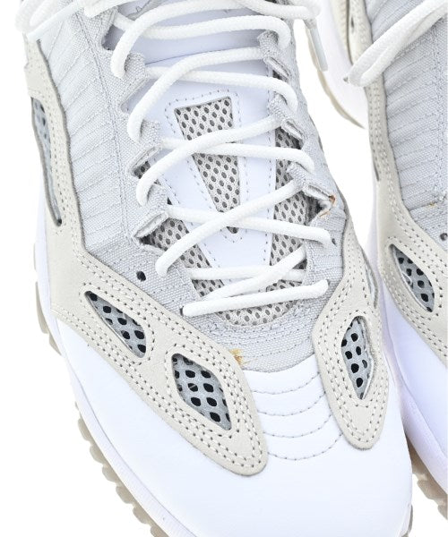 NIKE รองเท้าผ้าใบ