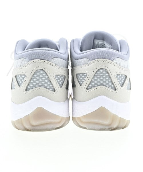 NIKE รองเท้าผ้าใบ