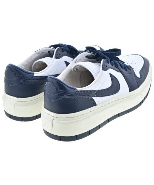 NIKE รองเท้าผ้าใบ