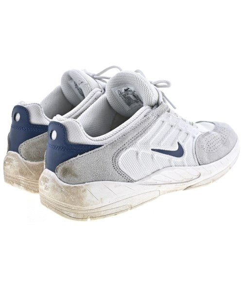 NIKE รองเท้าผ้าใบ