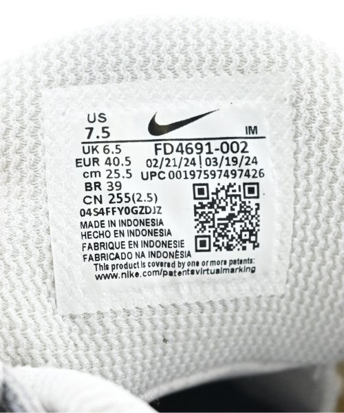 NIKE รองเท้าผ้าใบ