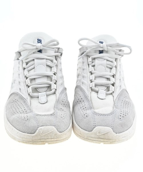 NIKE รองเท้าผ้าใบ