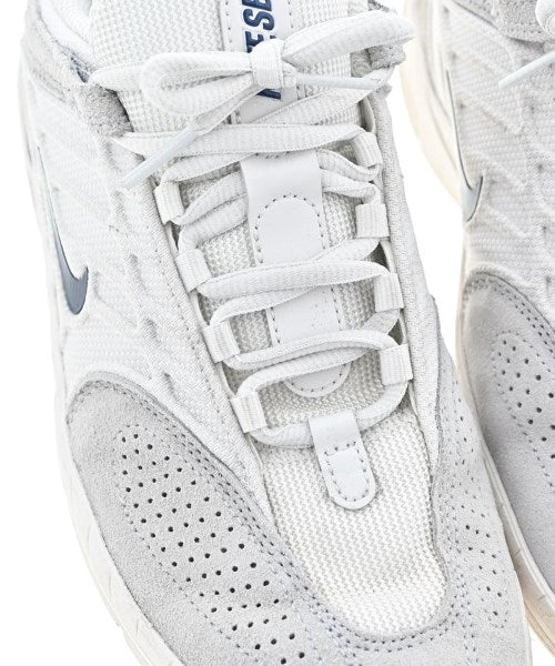 NIKE รองเท้าผ้าใบ
