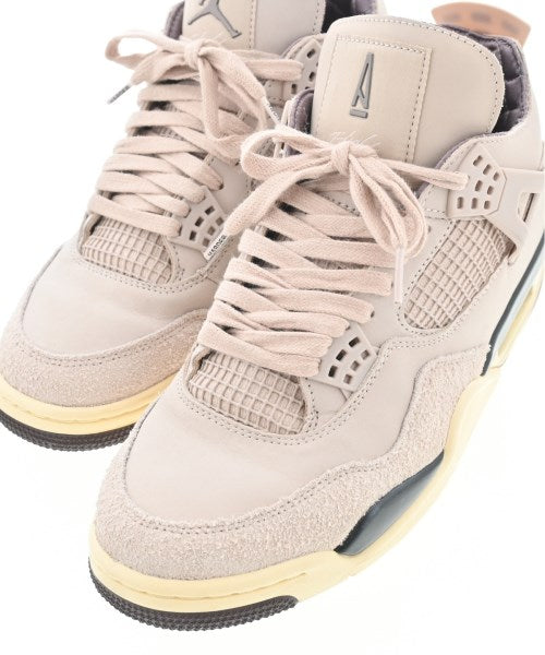 NIKE รองเท้าผ้าใบ