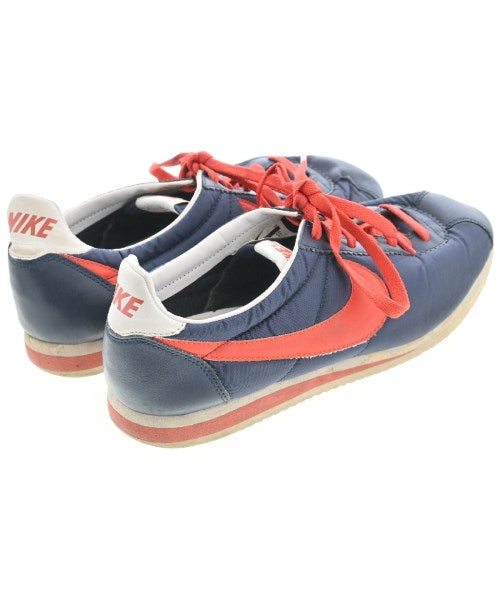 NIKE รองเท้าผ้าใบ