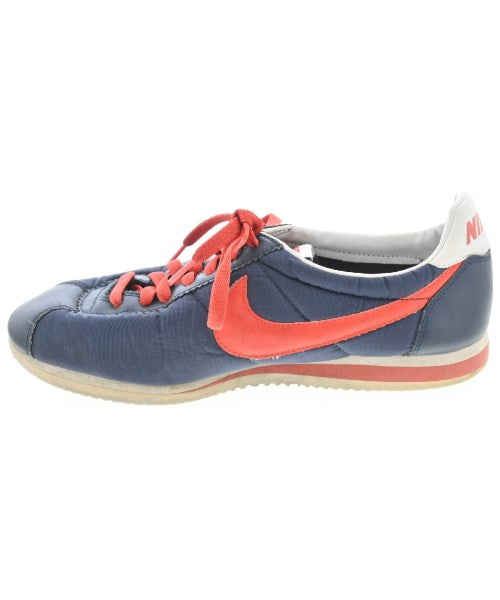 NIKE รองเท้าผ้าใบ