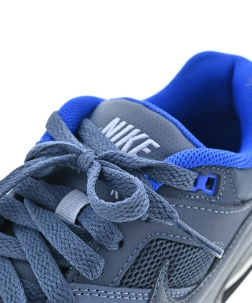 NIKE รองเท้าผ้าใบ