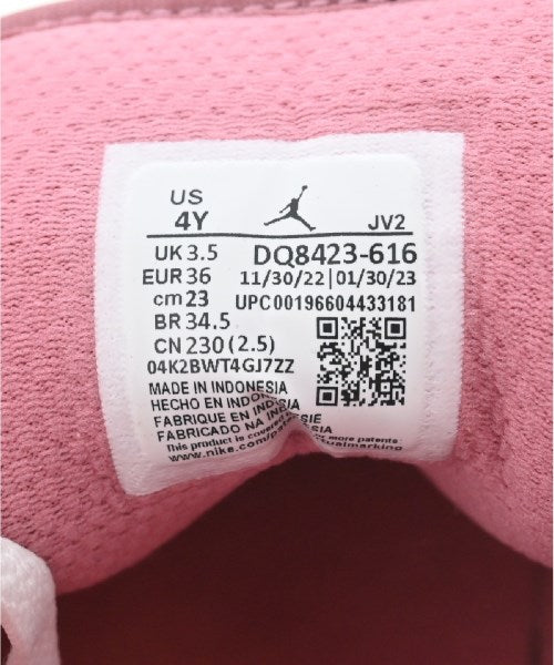 NIKE รองเท้าผ้าใบ