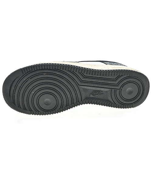 NIKE รองเท้าผ้าใบ