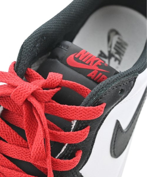 NIKE รองเท้าผ้าใบ