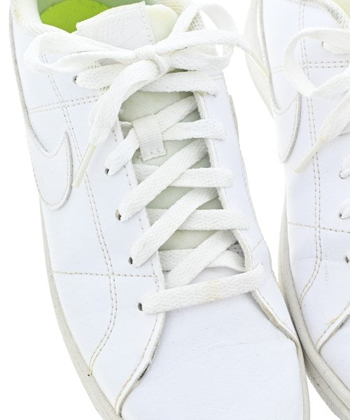NIKE รองเท้าผ้าใบ