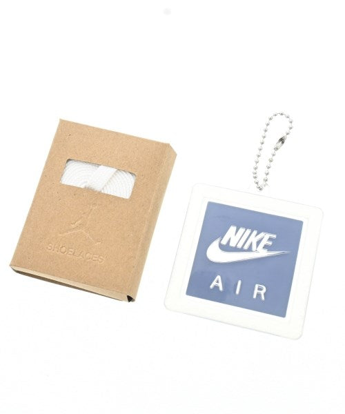 NIKE รองเท้าผ้าใบ