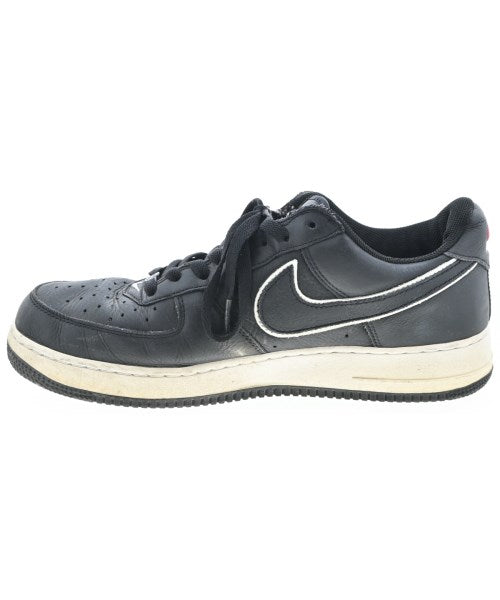 NIKE รองเท้าผ้าใบ