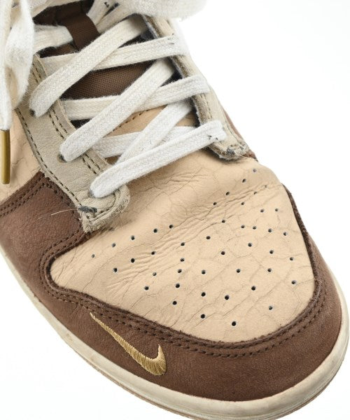 NIKE รองเท้าผ้าใบ