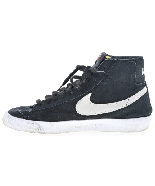 NIKE รองเท้าผ้าใบ