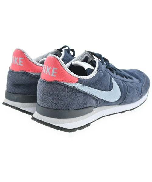 NIKE รองเท้าผ้าใบ