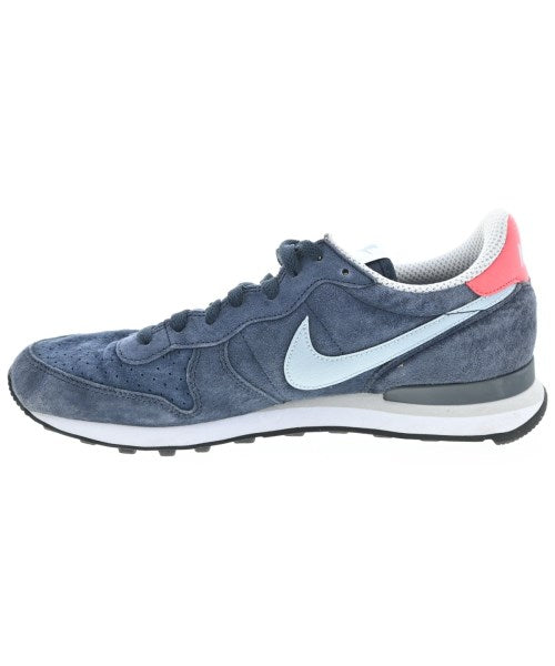 NIKE รองเท้าผ้าใบ