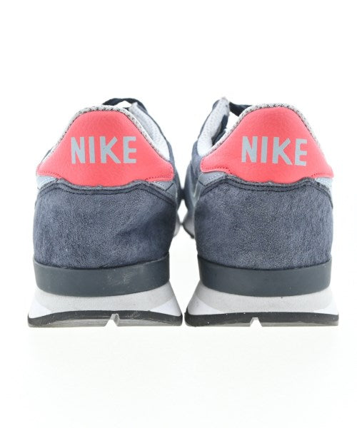 NIKE รองเท้าผ้าใบ