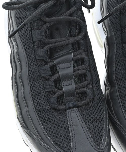 NIKE รองเท้าผ้าใบ