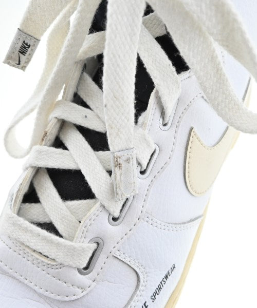 NIKE รองเท้าผ้าใบ