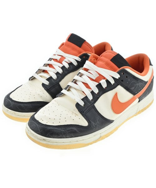 NIKE รองเท้าผ้าใบ
