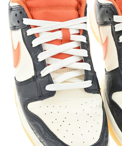NIKE รองเท้าผ้าใบ