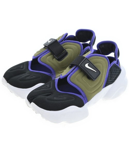 NIKE รองเท้าผ้าใบ